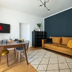 Bright Stylish With A Huge Terrace In A Location Viena