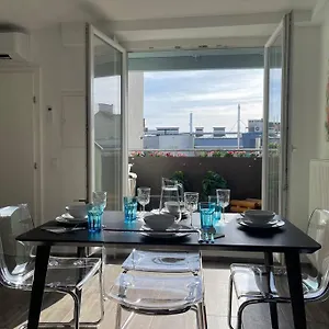 Dachgeschoss Fuer 4 Mit Terrasse Apartment