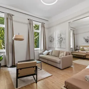 Stylish Apartment, Next To Schloss Belvedere Viena